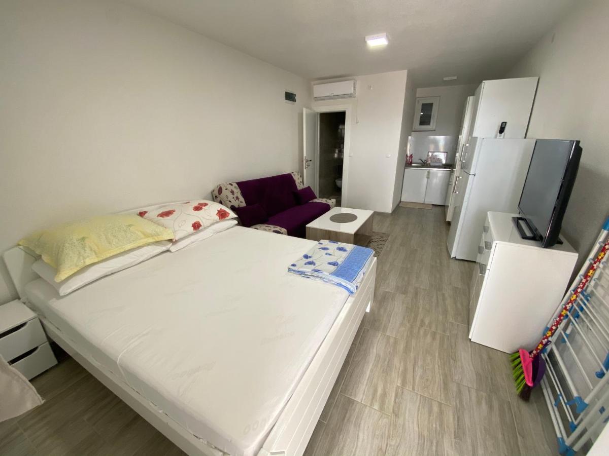 Apartmani Anita Starigrad Paklenica Eksteriør bilde