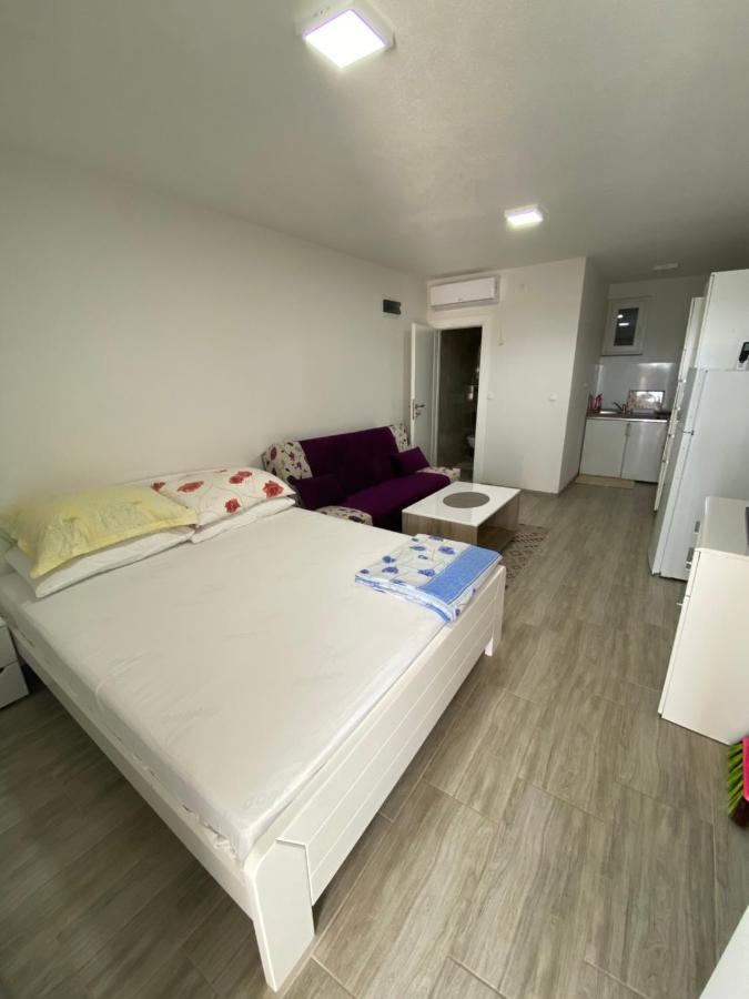 Apartmani Anita Starigrad Paklenica Eksteriør bilde