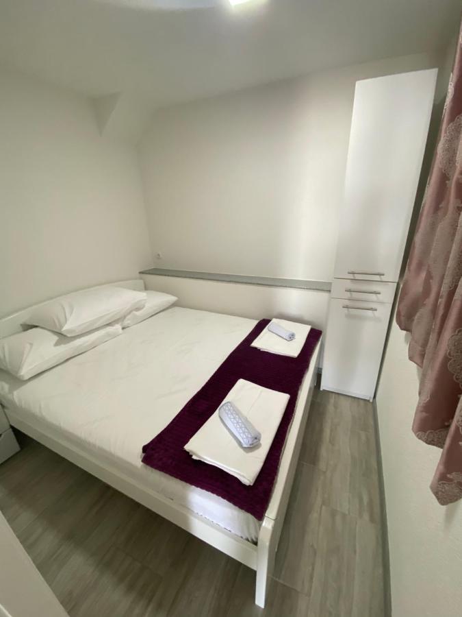Apartmani Anita Starigrad Paklenica Eksteriør bilde