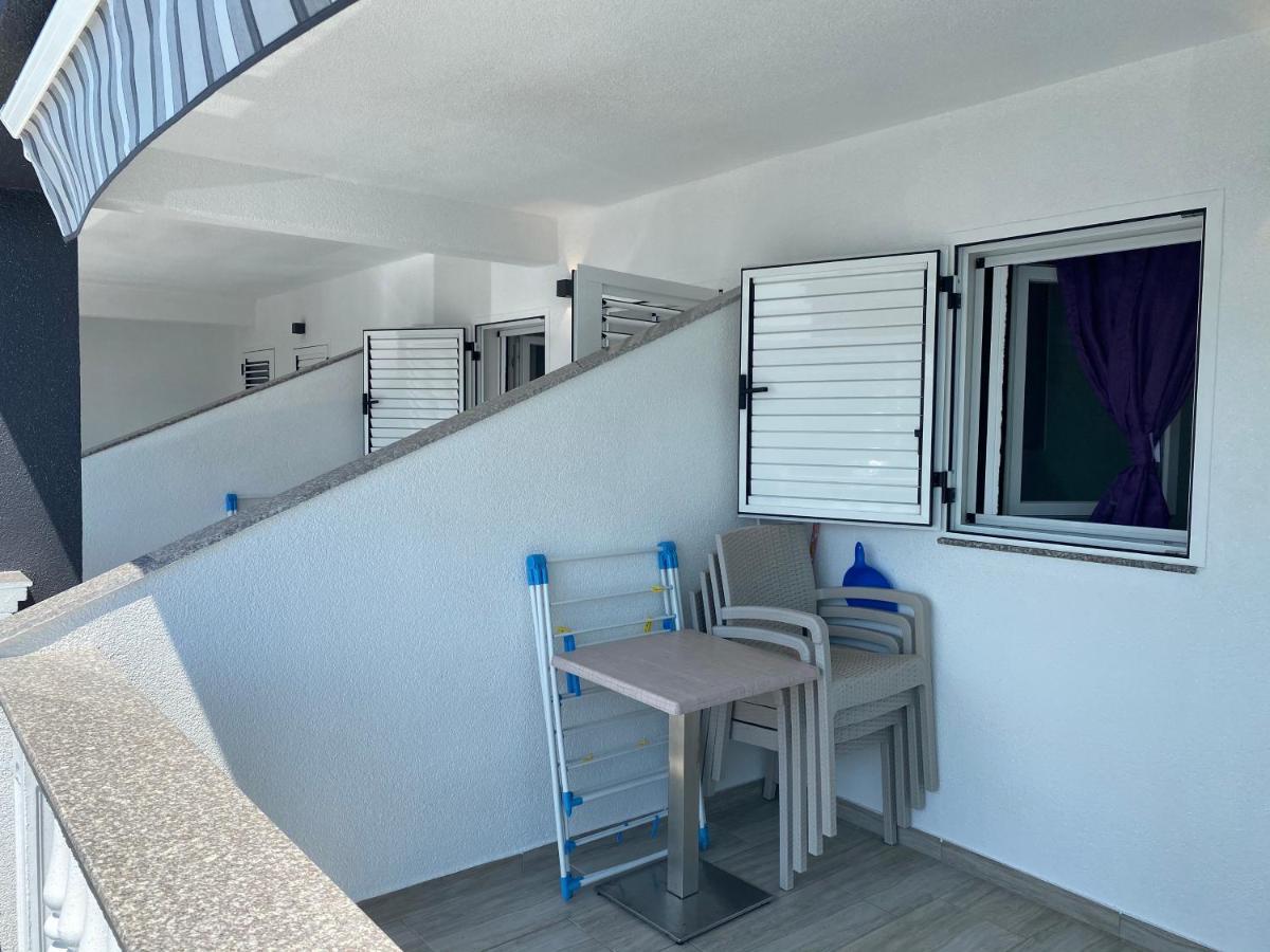 Apartmani Anita Starigrad Paklenica Eksteriør bilde