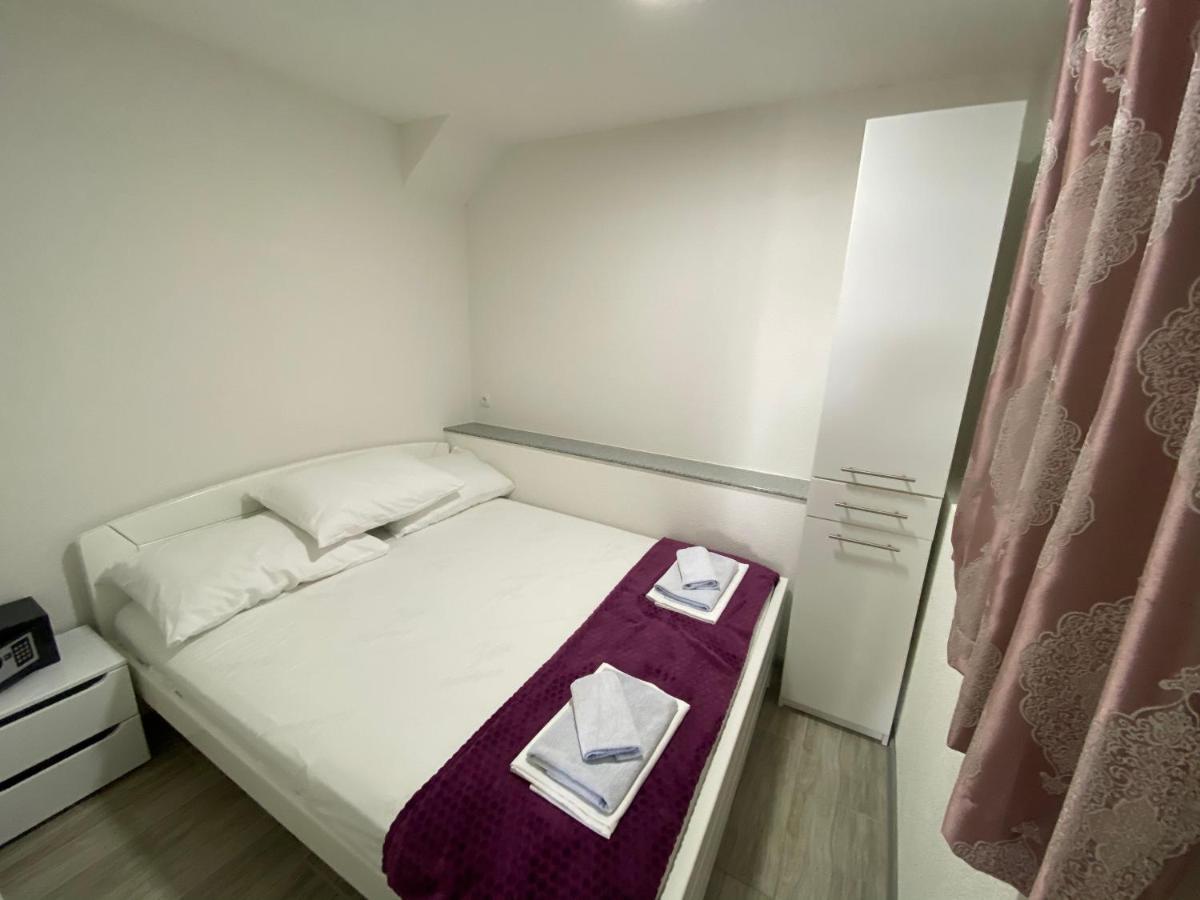 Apartmani Anita Starigrad Paklenica Eksteriør bilde