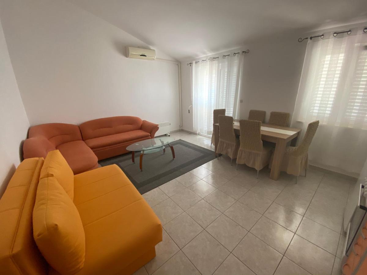 Apartmani Anita Starigrad Paklenica Eksteriør bilde