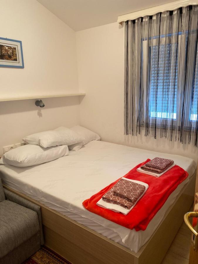 Apartmani Anita Starigrad Paklenica Eksteriør bilde