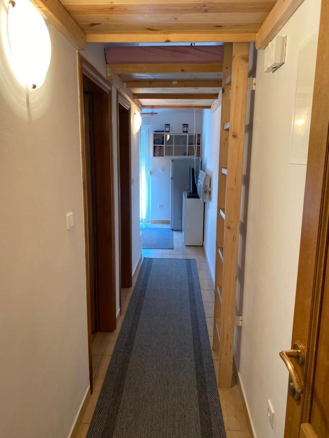 Apartmani Anita Starigrad Paklenica Eksteriør bilde